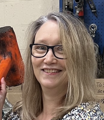 Amy Gratzinger headshot